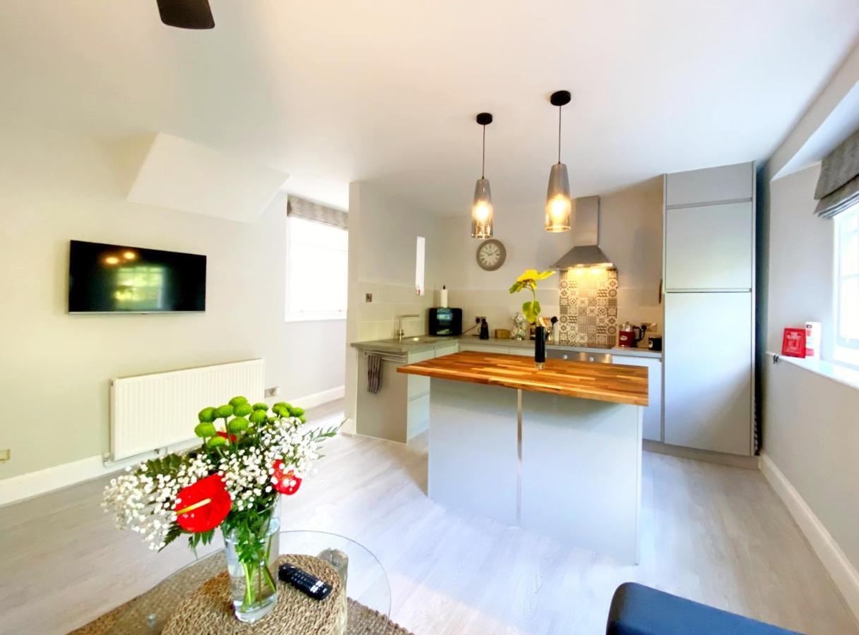 Meadfoot Bay Apartment At Hesketh Crescent Torquay Exterior foto